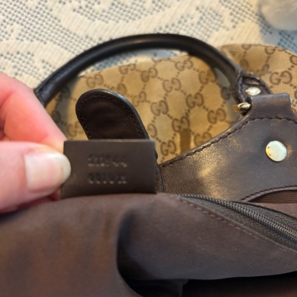 Medium Gucci Sukey Bag - Picture 4 of 9